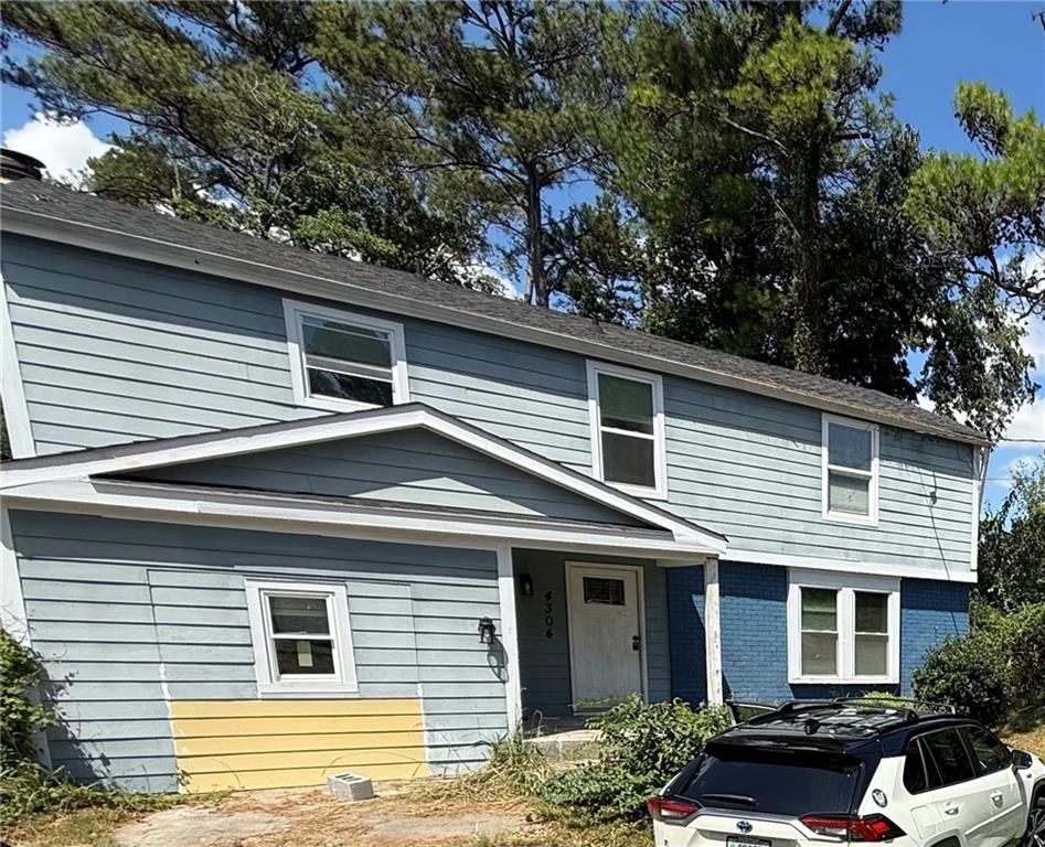 4304 Village Square Lane Property Photo 1