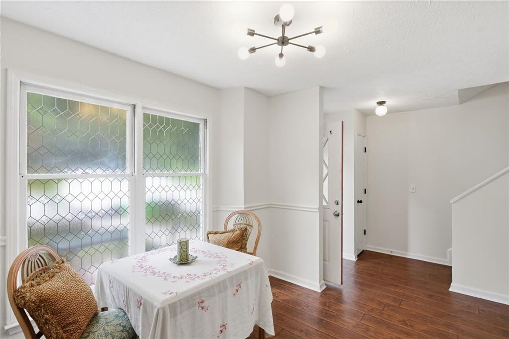 3154 Stratford Green Place Property Photo 4