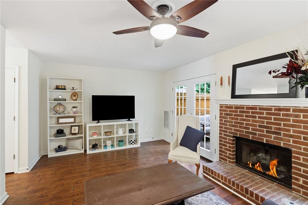3154 Stratford Green Place Property Photo 8