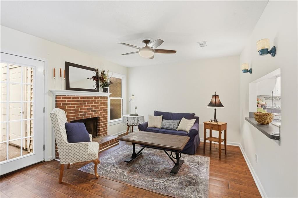 3154 Stratford Green Place Property Photo 10