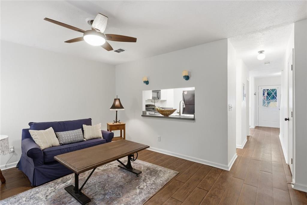 3154 Stratford Green Place Property Photo 11