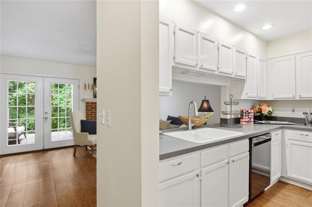 3154 Stratford Green Place Property Photo 12