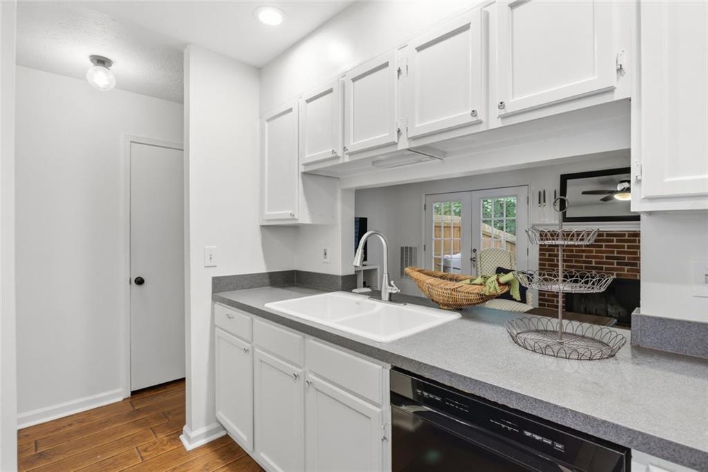 3154 Stratford Green Place Property Photo 13