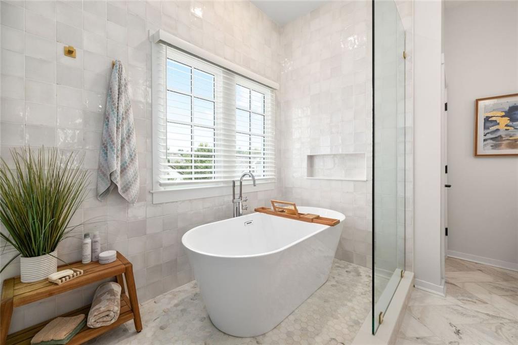 7265 Samples Field Road Property Photo 4