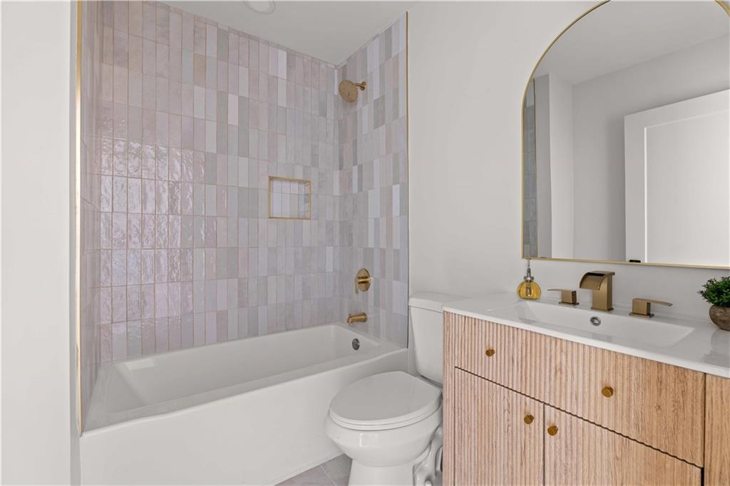 75 Otis Street Ne Property Photo 5