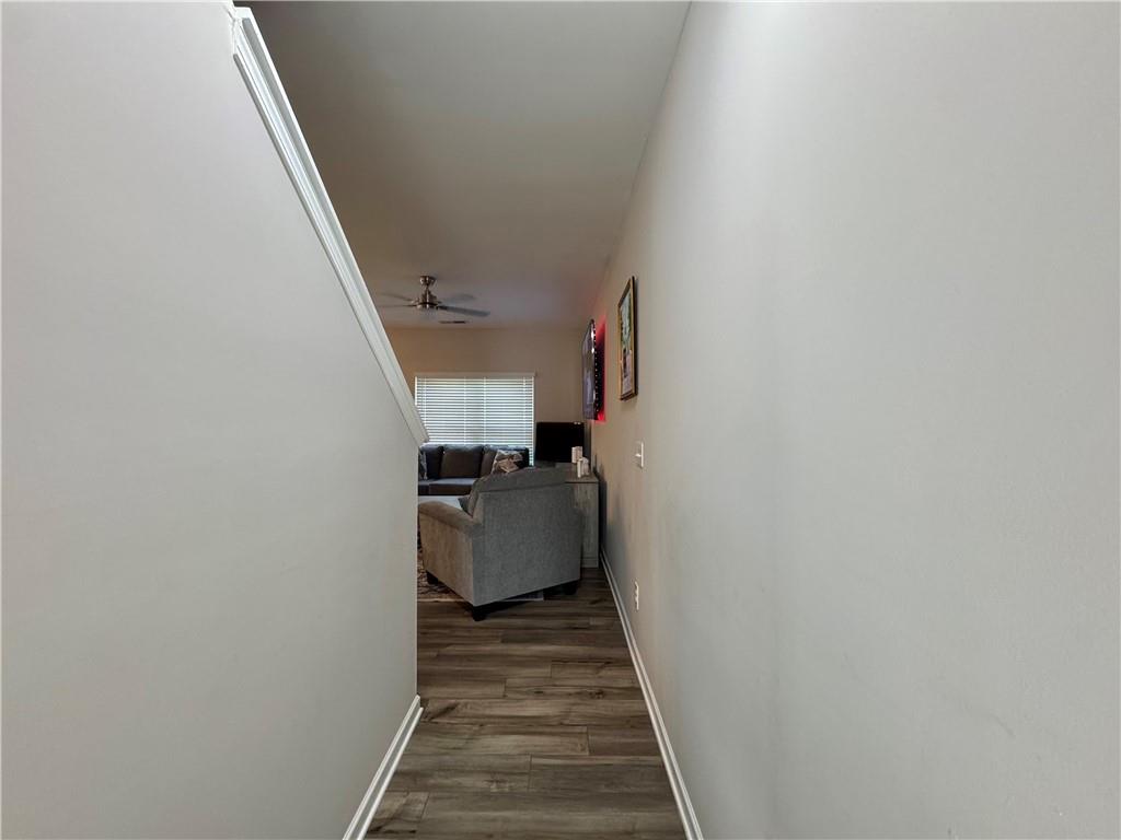 1433 Ben Park Way Property Photo 4