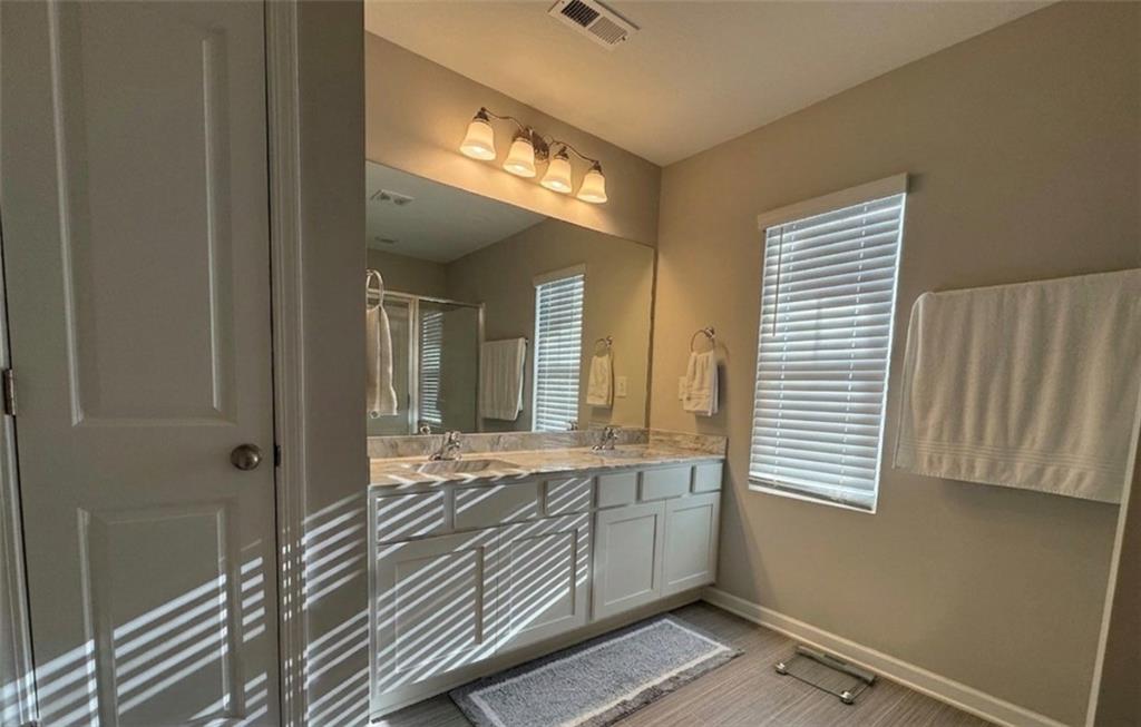1433 Ben Park Way Property Photo 18