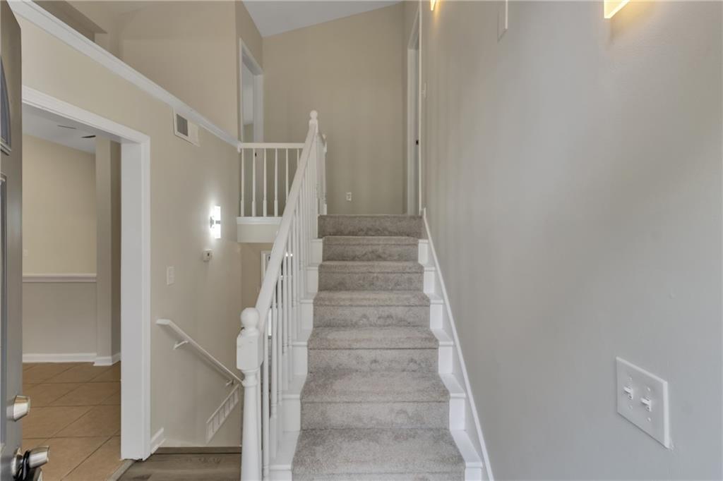 6817 Red Maple Drive Property Photo 5