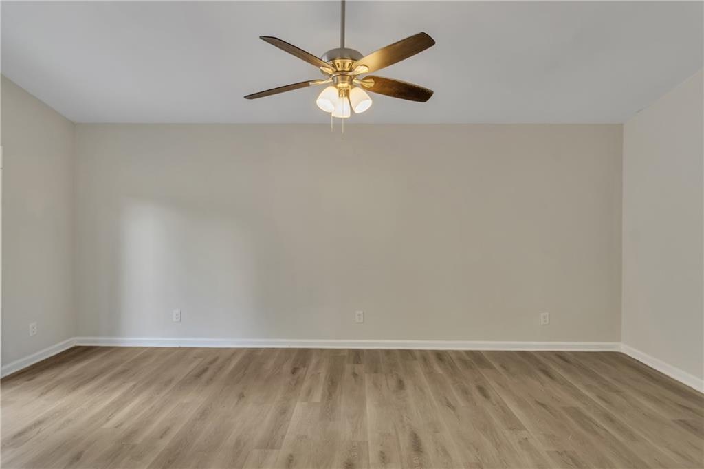 6817 Red Maple Drive Property Photo 7