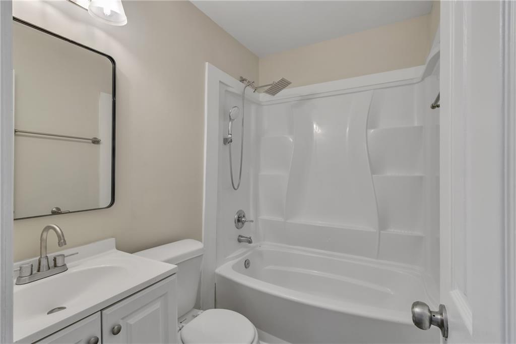 6817 Red Maple Drive Property Photo 11