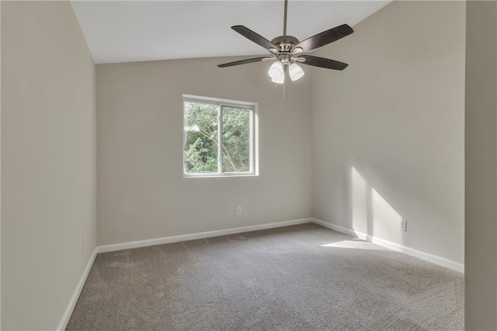 6817 Red Maple Drive Property Photo 12