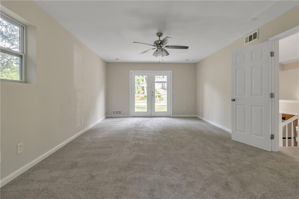 6817 Red Maple Drive Property Photo 13