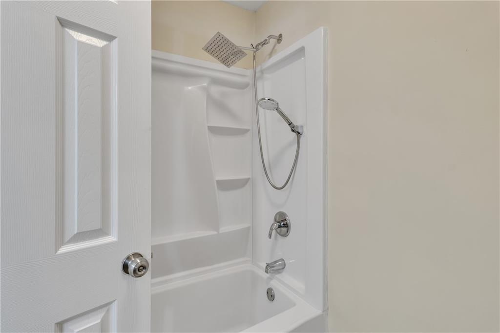 6817 Red Maple Drive Property Photo 14
