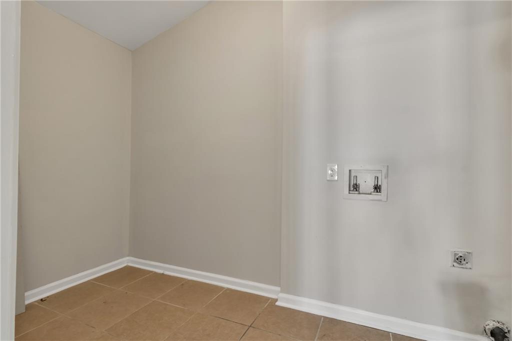 6817 Red Maple Drive Property Photo 16