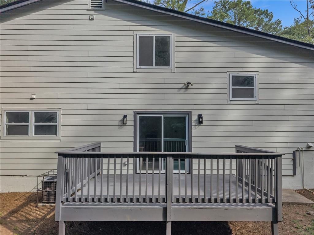6817 Red Maple Drive Property Photo 18