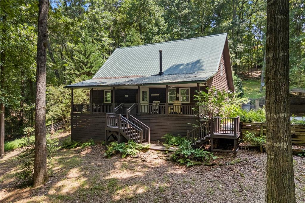 439 Nighthawk View Property Photo 1