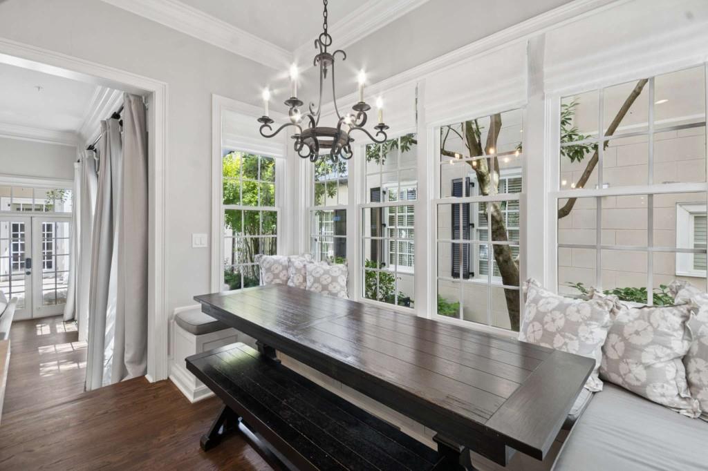 305 Abercorn Square Property Photo 17