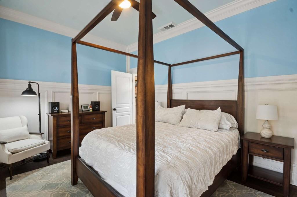 305 Abercorn Square Property Photo 32
