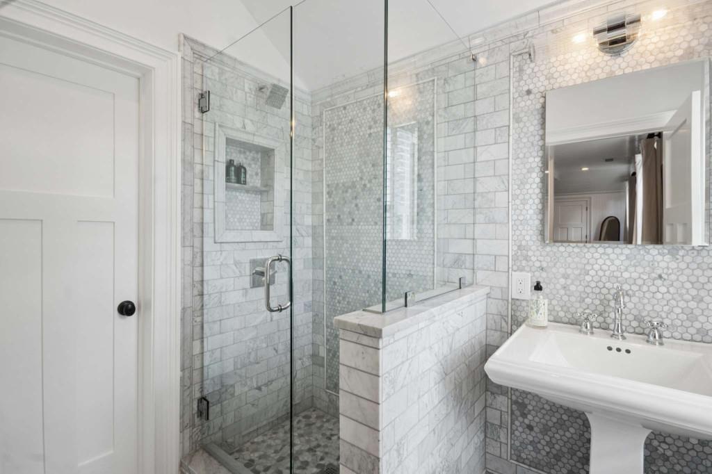 305 Abercorn Square Property Photo 42