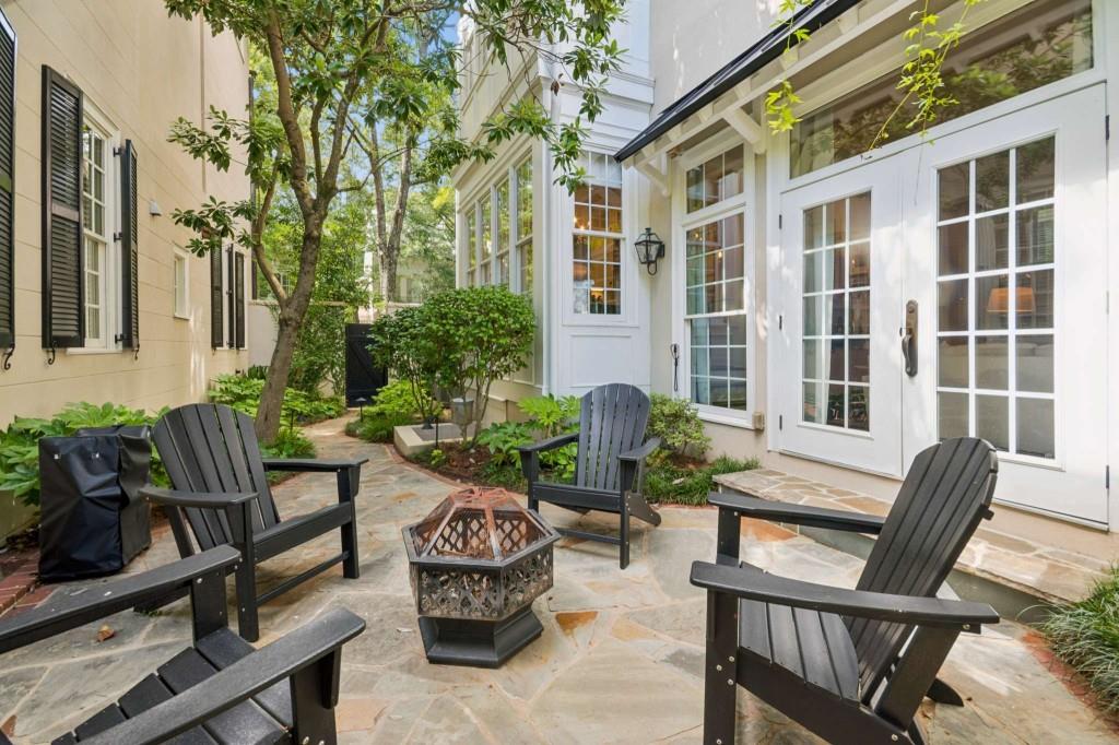 305 Abercorn Square Property Photo 45