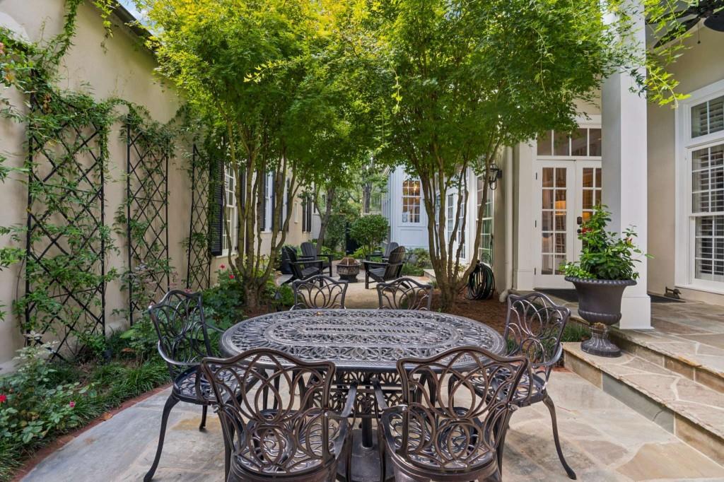 305 Abercorn Square Property Photo 47