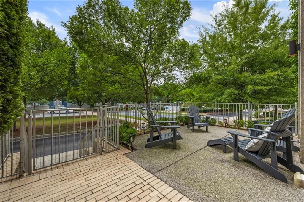 878 3rd Street Property Photo 6