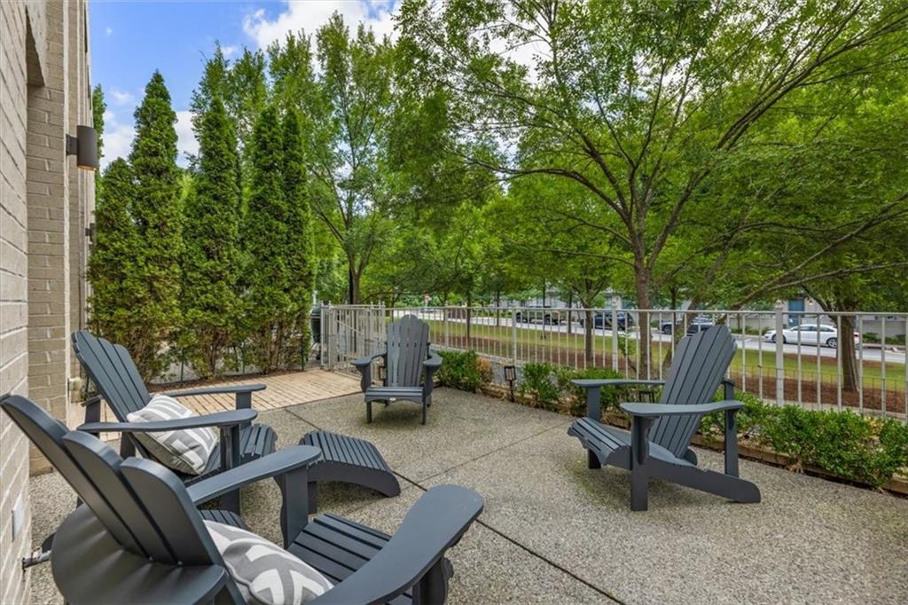 878 3rd Street Property Photo 9