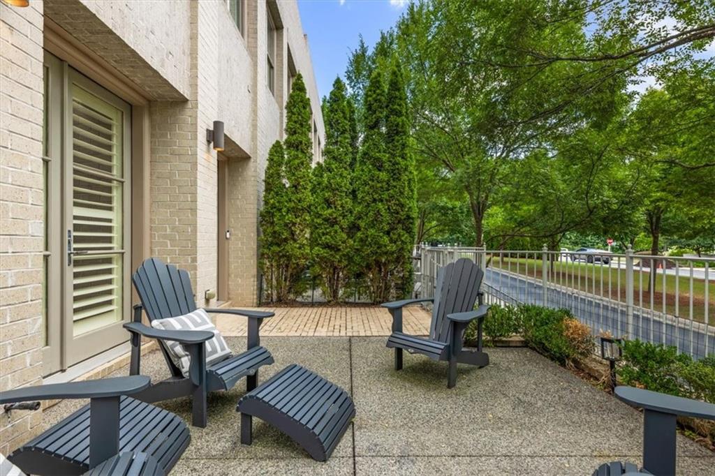 878 3rd Street Property Photo 10