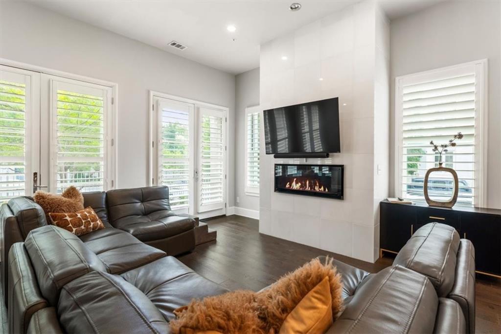 878 3rd Street Property Photo 13