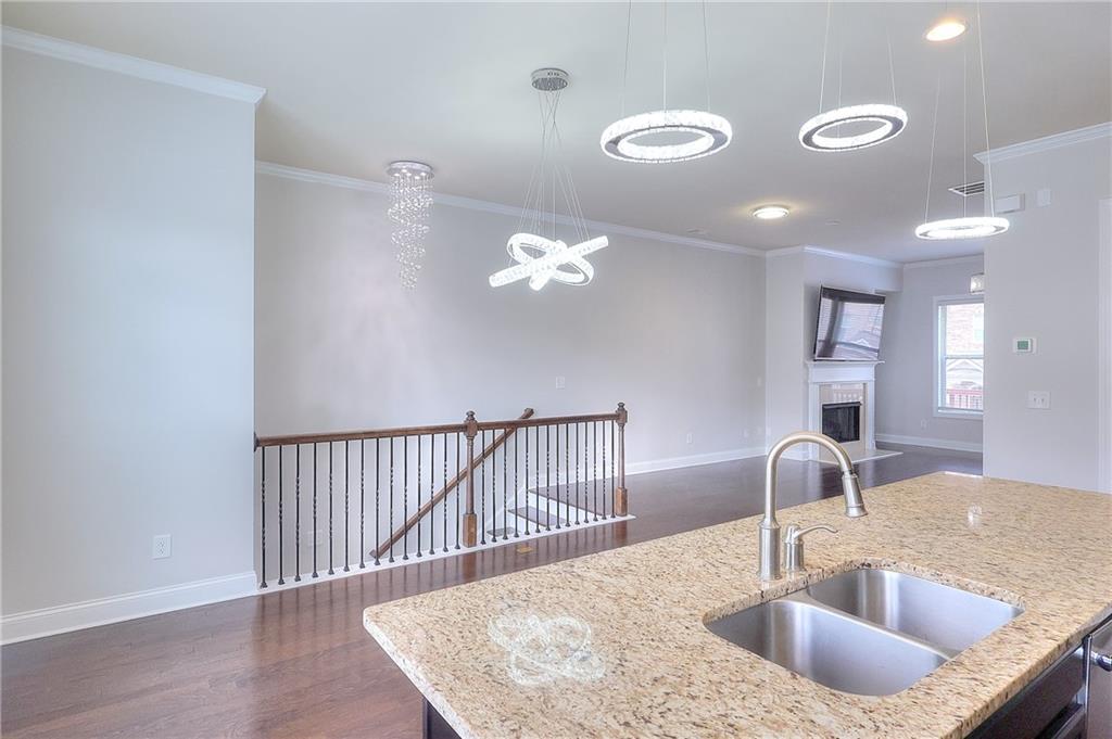 1306 Harris Way Property Photo 7