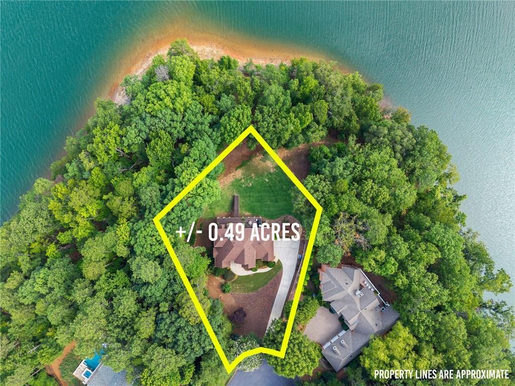 2819 Ne Point Overlook Property Photo 2