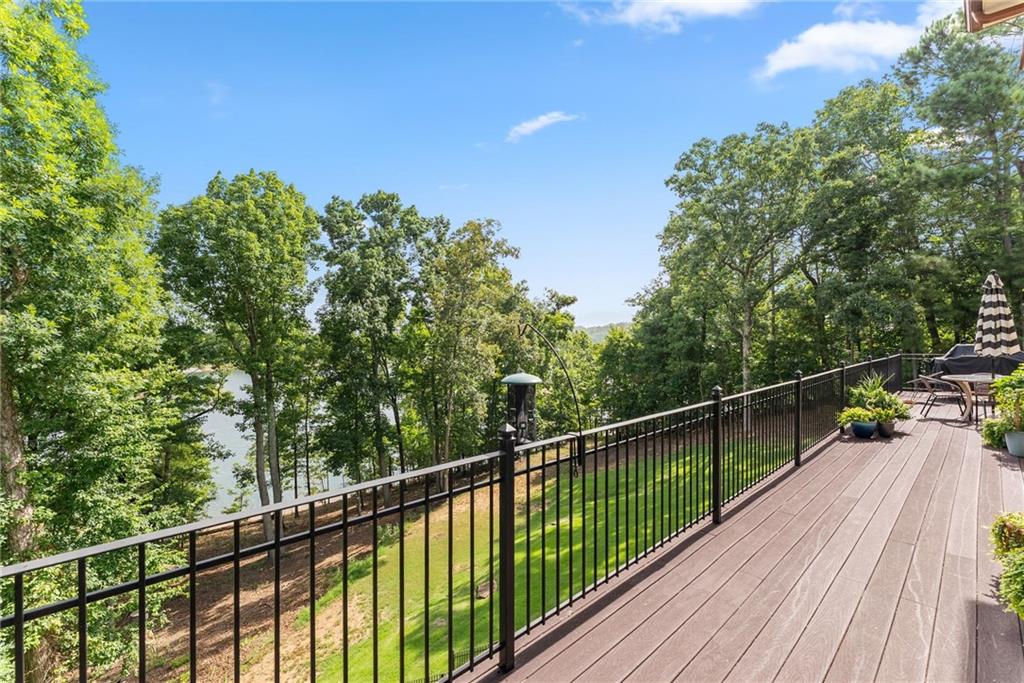 2819 Ne Point Overlook Property Photo 33