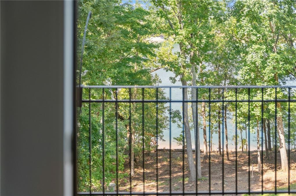 2819 Ne Point Overlook Property Photo 52