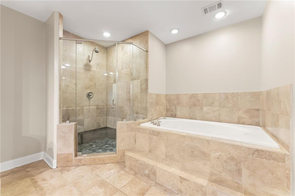 2819 Ne Point Overlook Property Photo 61