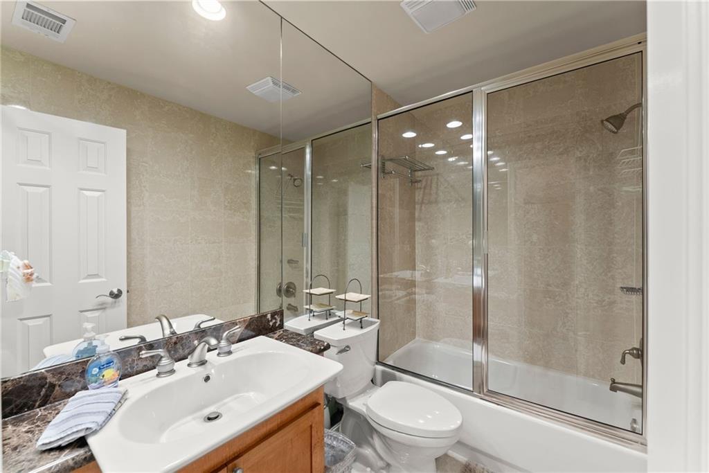 2819 Ne Point Overlook Property Photo 68