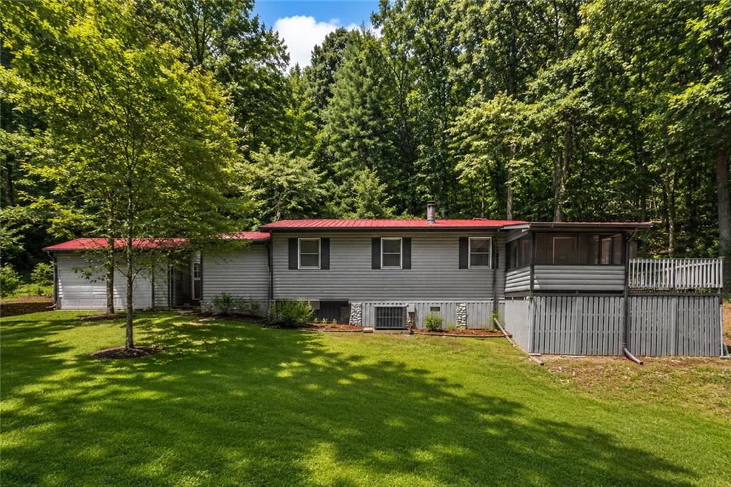 2261 Paradise Valley Road Property Photo 1