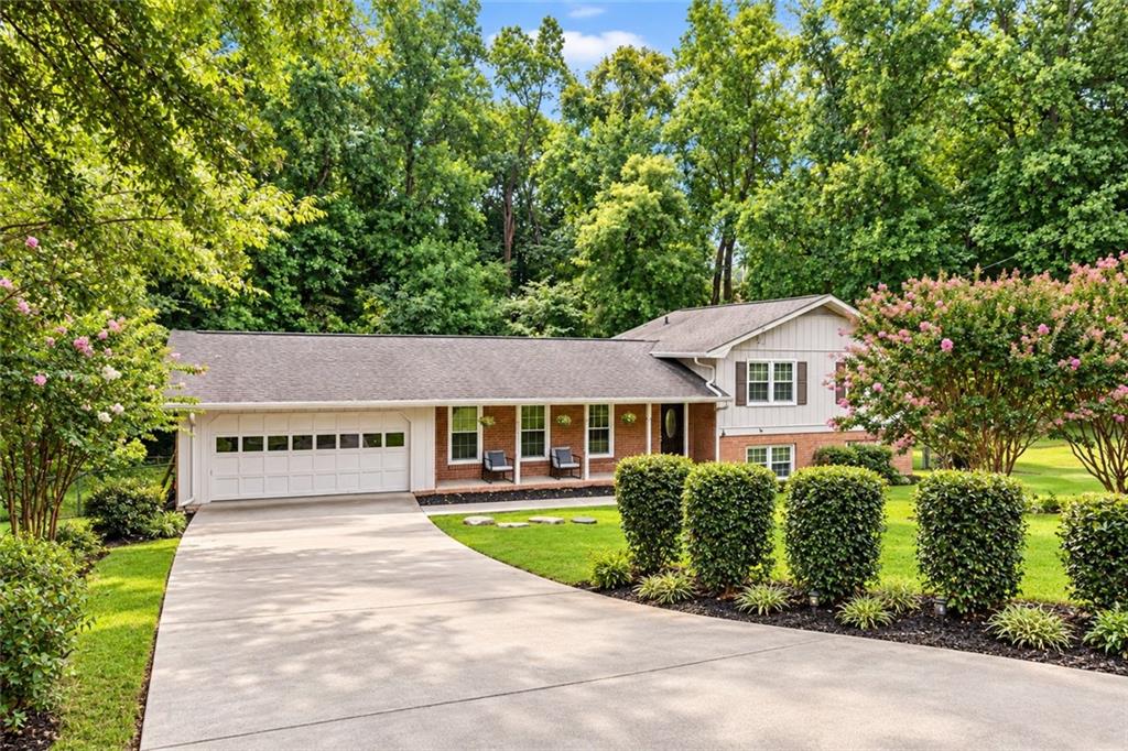 5382 Rockwood Ct.