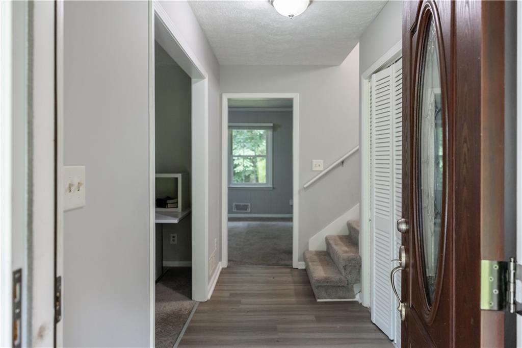 5382 Rockwood Ct. Property Photo 4