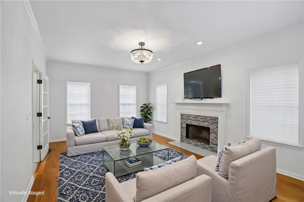 300 Harcourt Place Property Photo 5