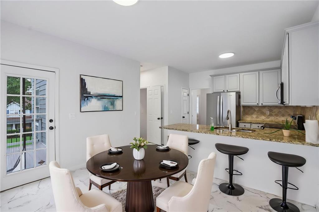 300 Harcourt Place Property Photo 10