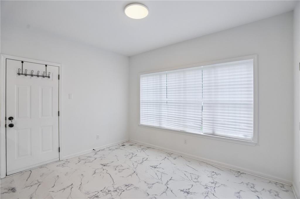 300 Harcourt Place Property Photo 11