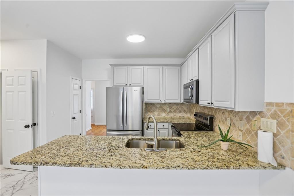300 Harcourt Place Property Photo 14