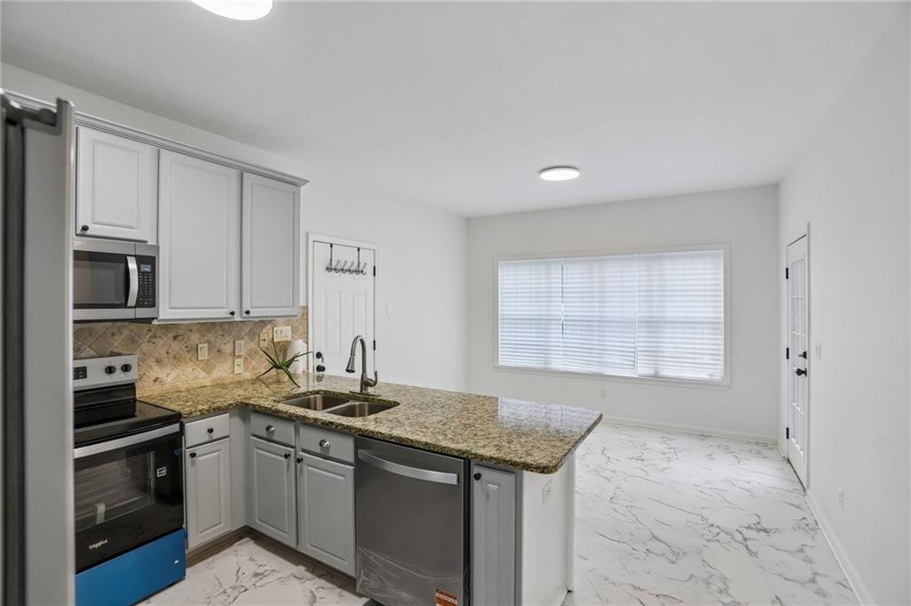 300 Harcourt Place Property Photo 16
