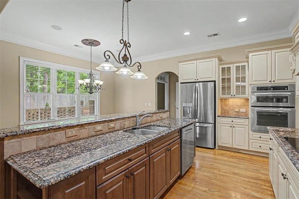 2327 Sandy Oaks Drive Property Photo 15