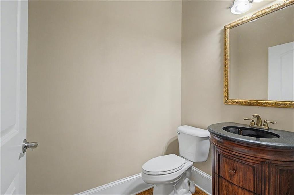 2327 Sandy Oaks Drive Property Photo 30