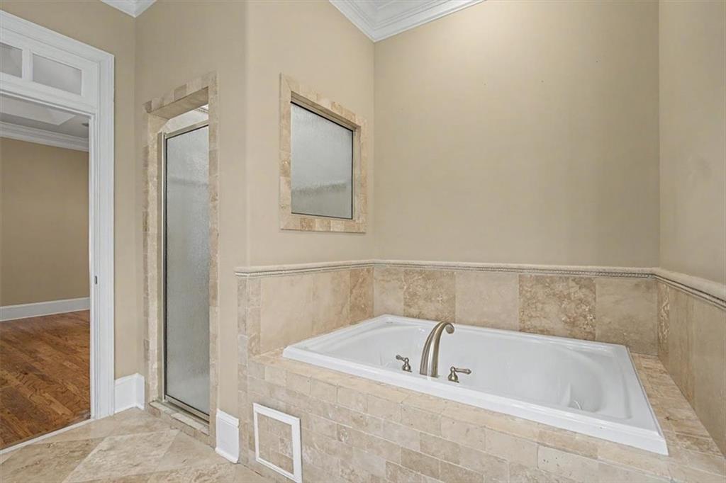 2327 Sandy Oaks Drive Property Photo 36