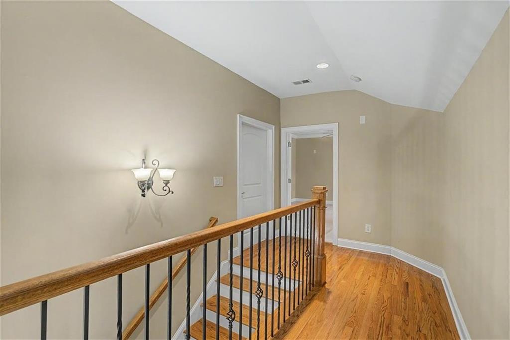 2327 Sandy Oaks Drive Property Photo 47