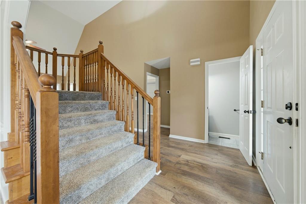 865 Whitby Drive Property Photo 8