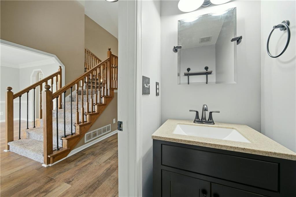 865 Whitby Drive Property Photo 9