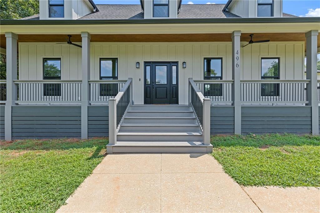 496 Davis Road Property Photo 4